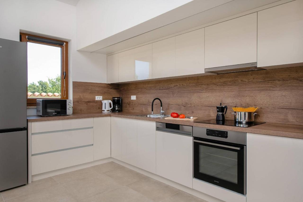 Holiday House Evida Porec Exterior photo