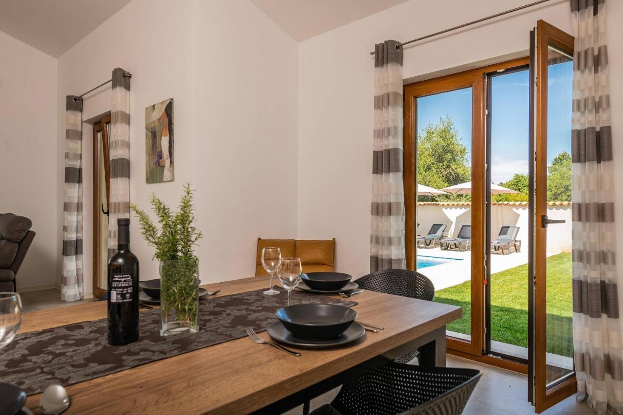 Holiday House Evida Porec Exterior photo