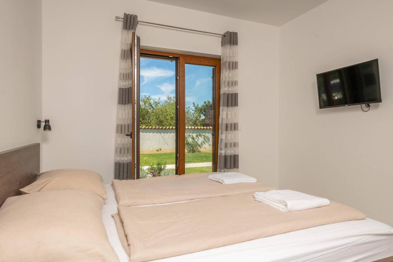 Holiday House Evida Porec Exterior photo