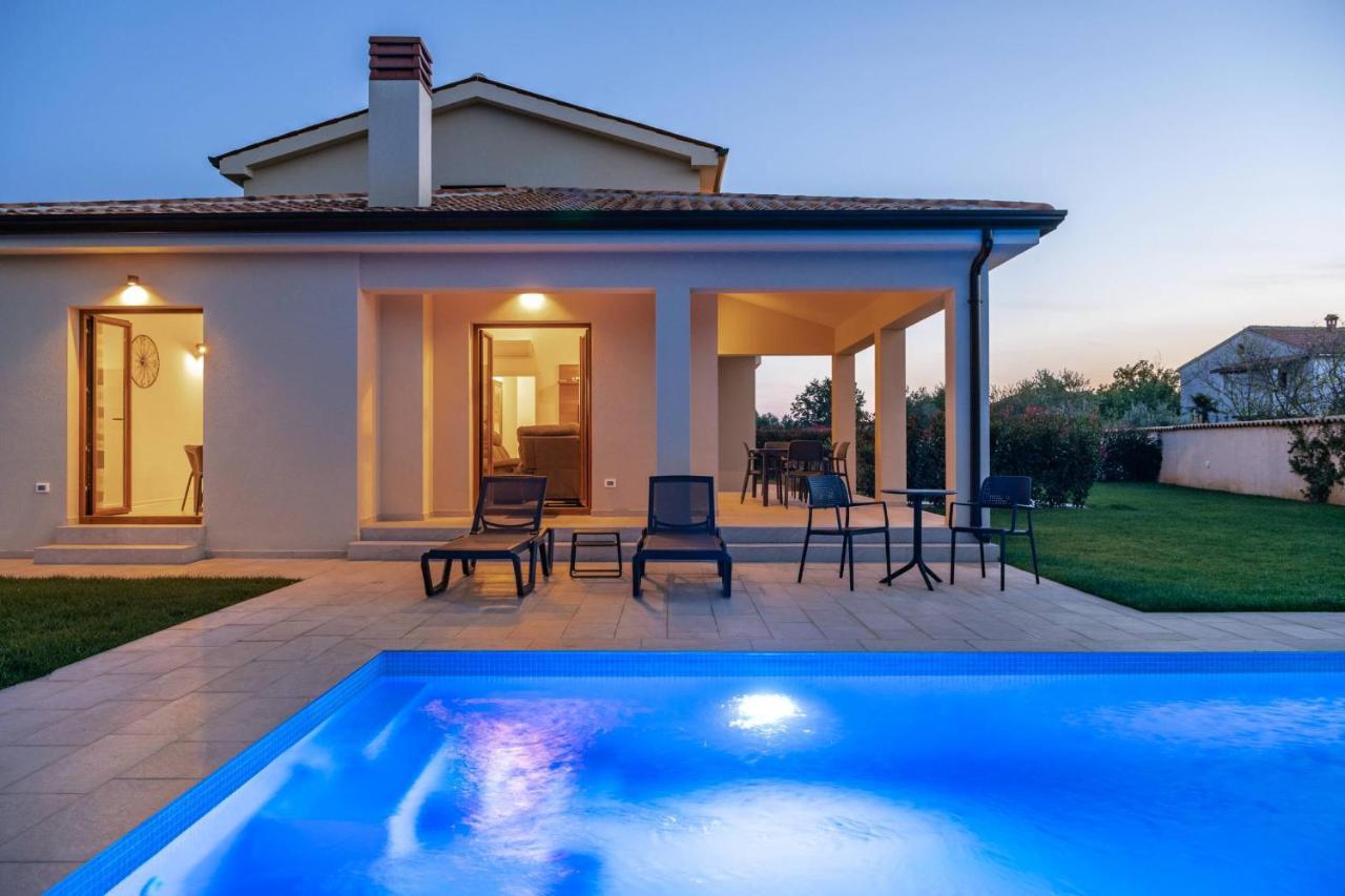 Holiday House Evida Porec Exterior photo
